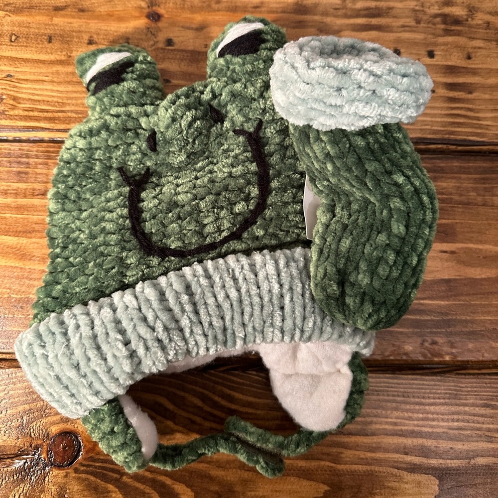 NWT 12-18 month Frog Hat & Mittens combo